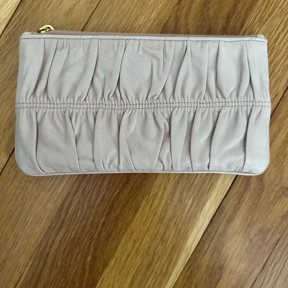 Prada 1M1152 Leather Clutch in Cipria - Picture 2 of 11